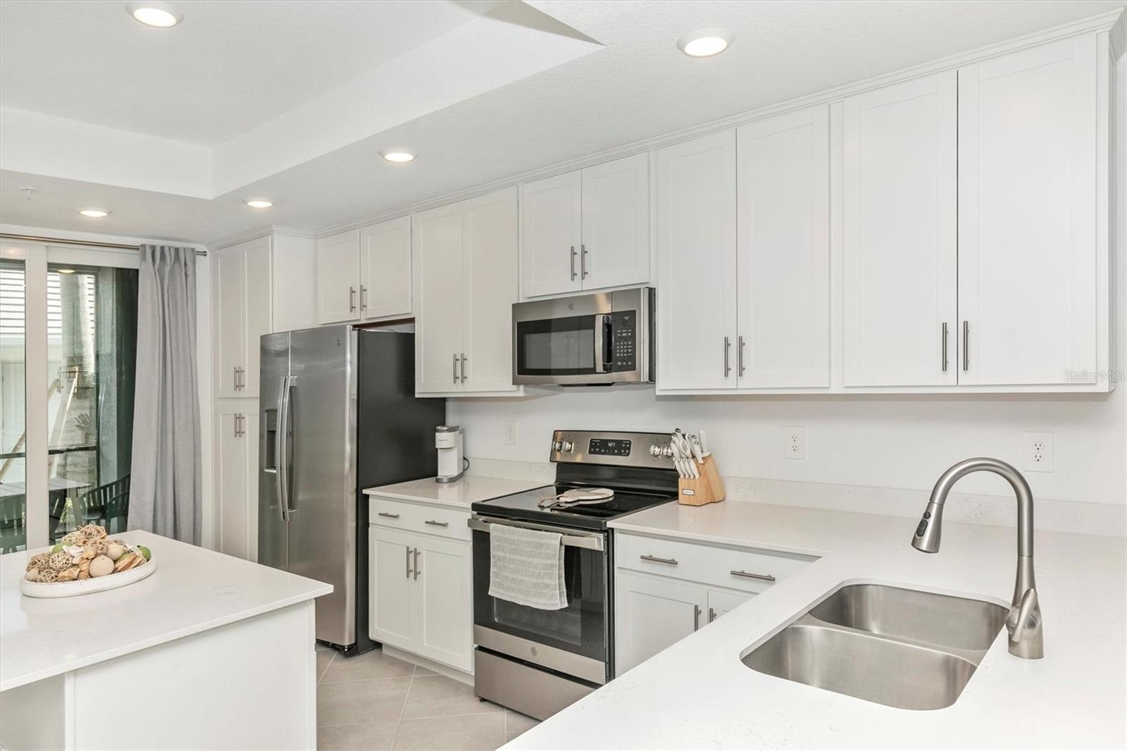 WELLEN PARK GOLF & COUNTRY CLUB - Residential Lease