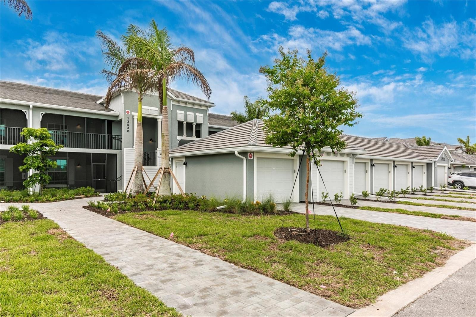 WELLEN PARK GOLF & COUNTRY CLUB - Residential Lease