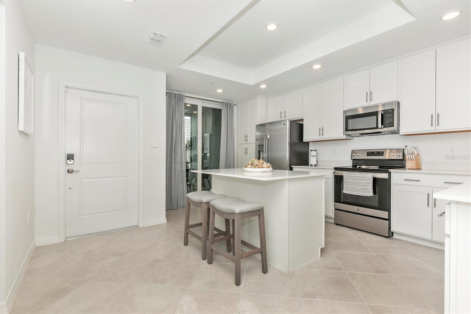 WELLEN PARK GOLF & COUNTRY CLUB - Residential Lease