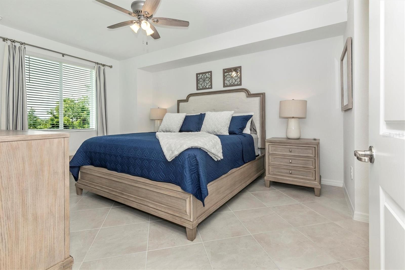 WELLEN PARK GOLF & COUNTRY CLUB - Residential Lease
