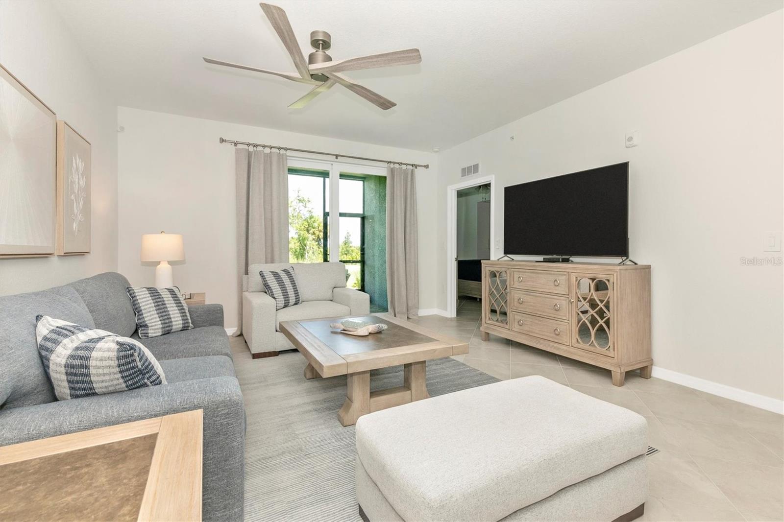 WELLEN PARK GOLF & COUNTRY CLUB - Residential Lease