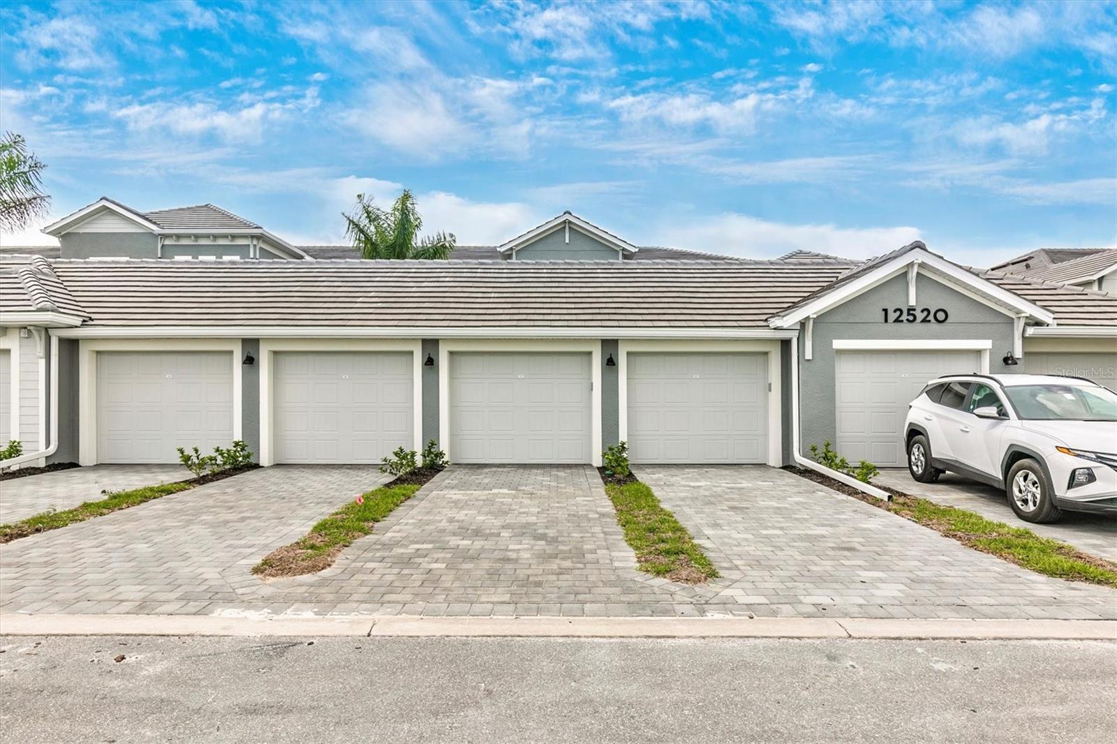 WELLEN PARK GOLF & COUNTRY CLUB - Residential Lease