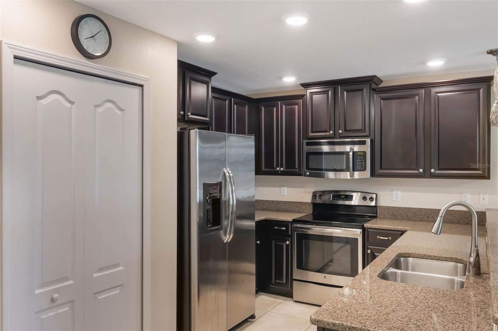 CHAMPIONS CLUB CONDO PH 6 - Residential