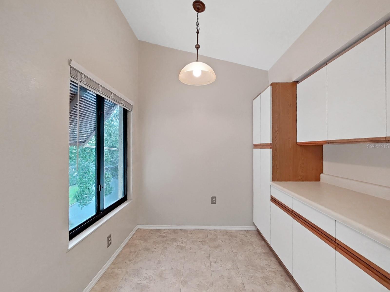 FORESTBROOK I CONDO - Residential Lease