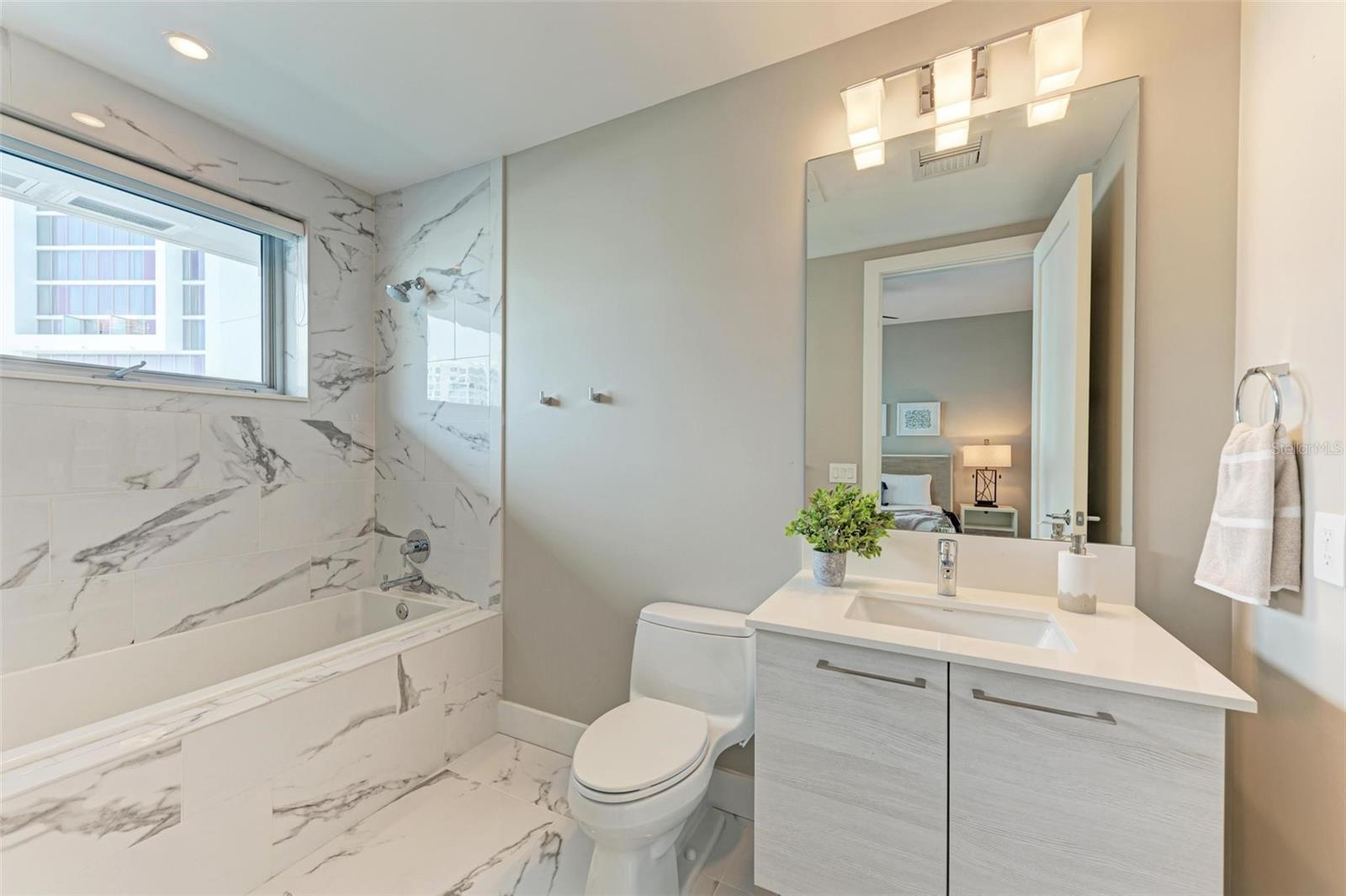 VUE SARASOTA BAY - Residential