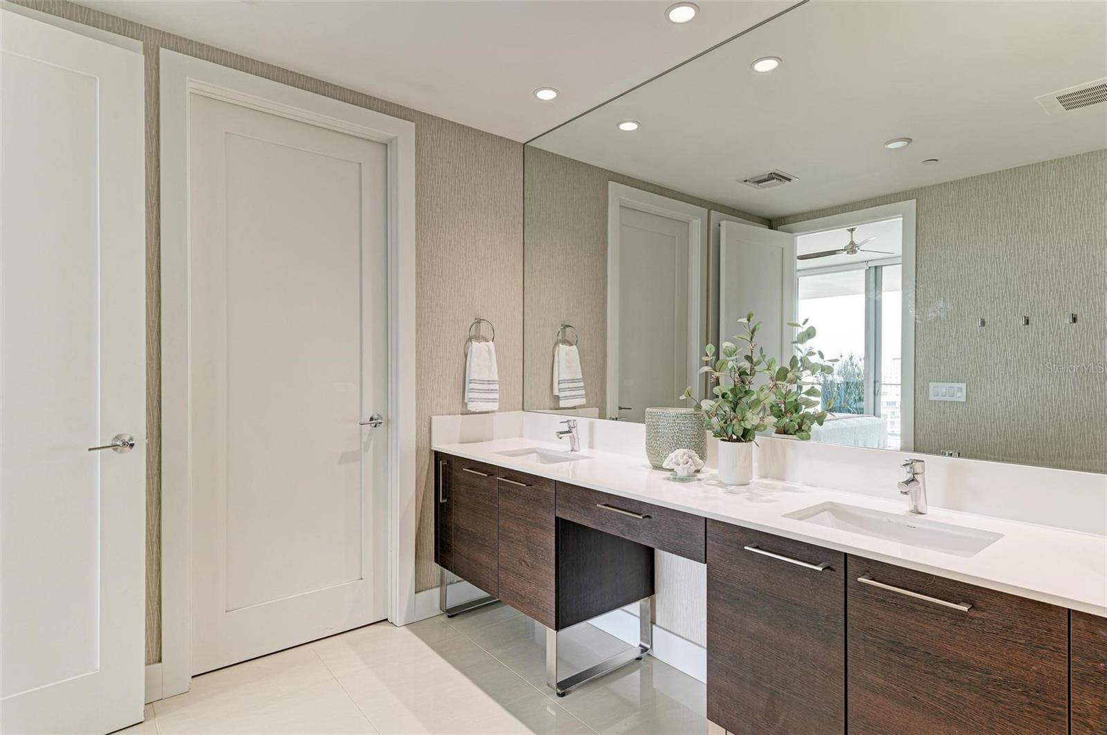 VUE SARASOTA BAY - Residential