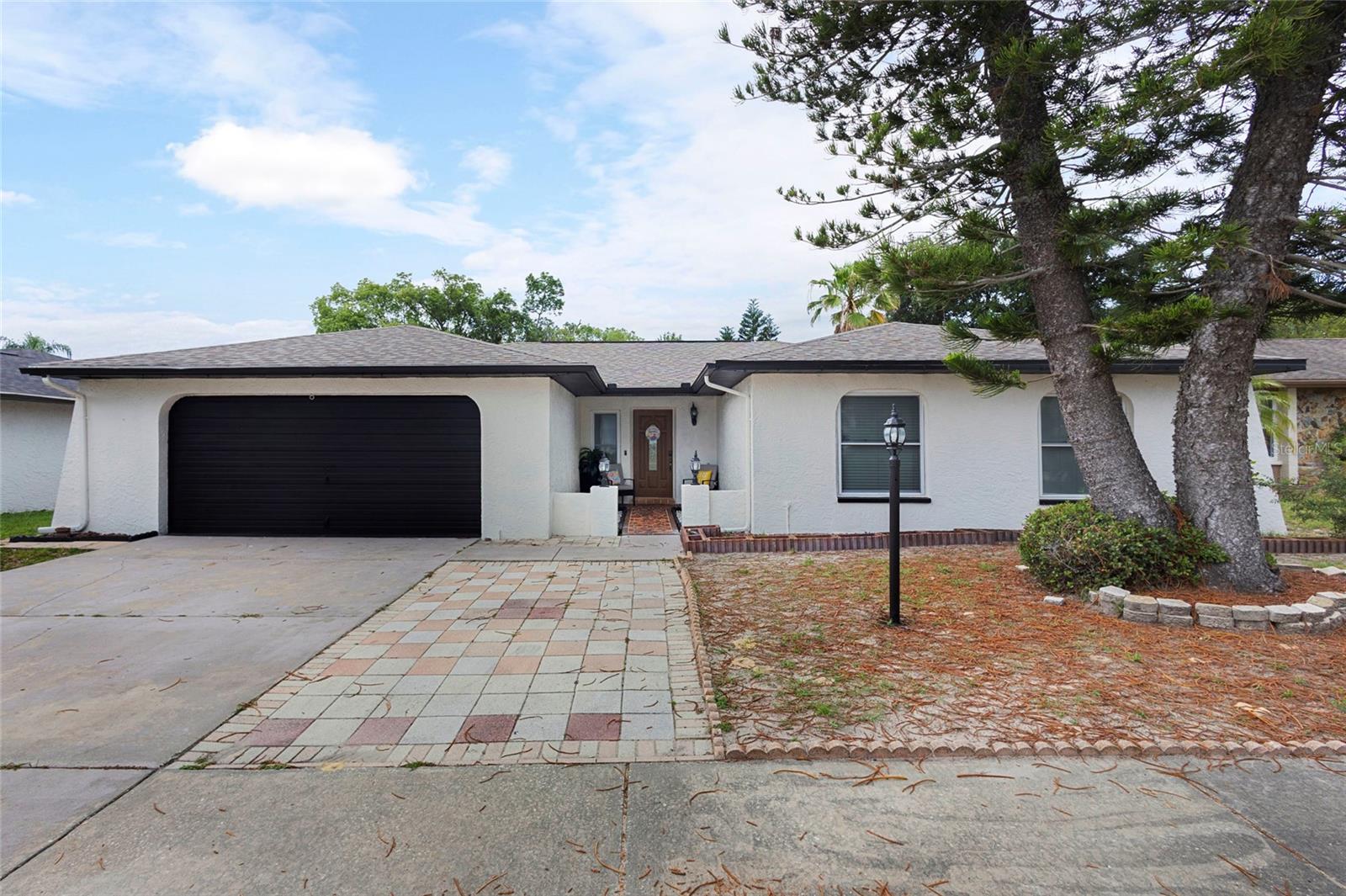 10951 PEPPERTREE LN