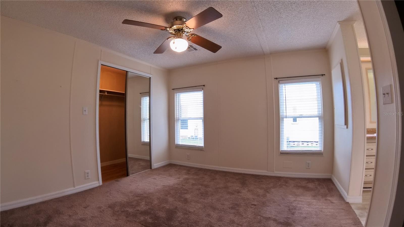 FLORAL LAKES - Residential