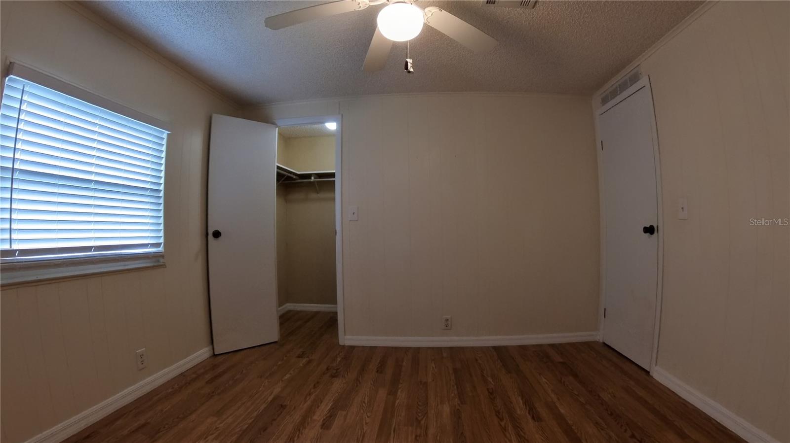 FLORAL LAKES - Residential