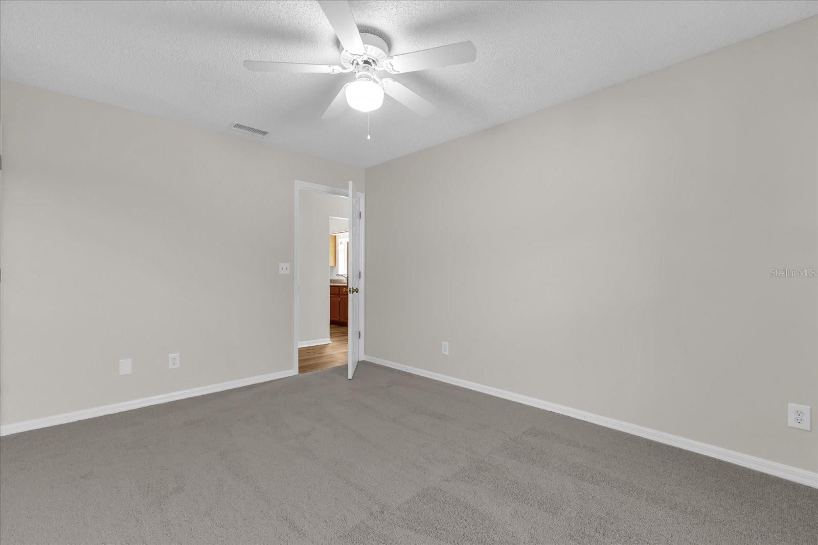 TOWNHOMES VILLAGE - Residential