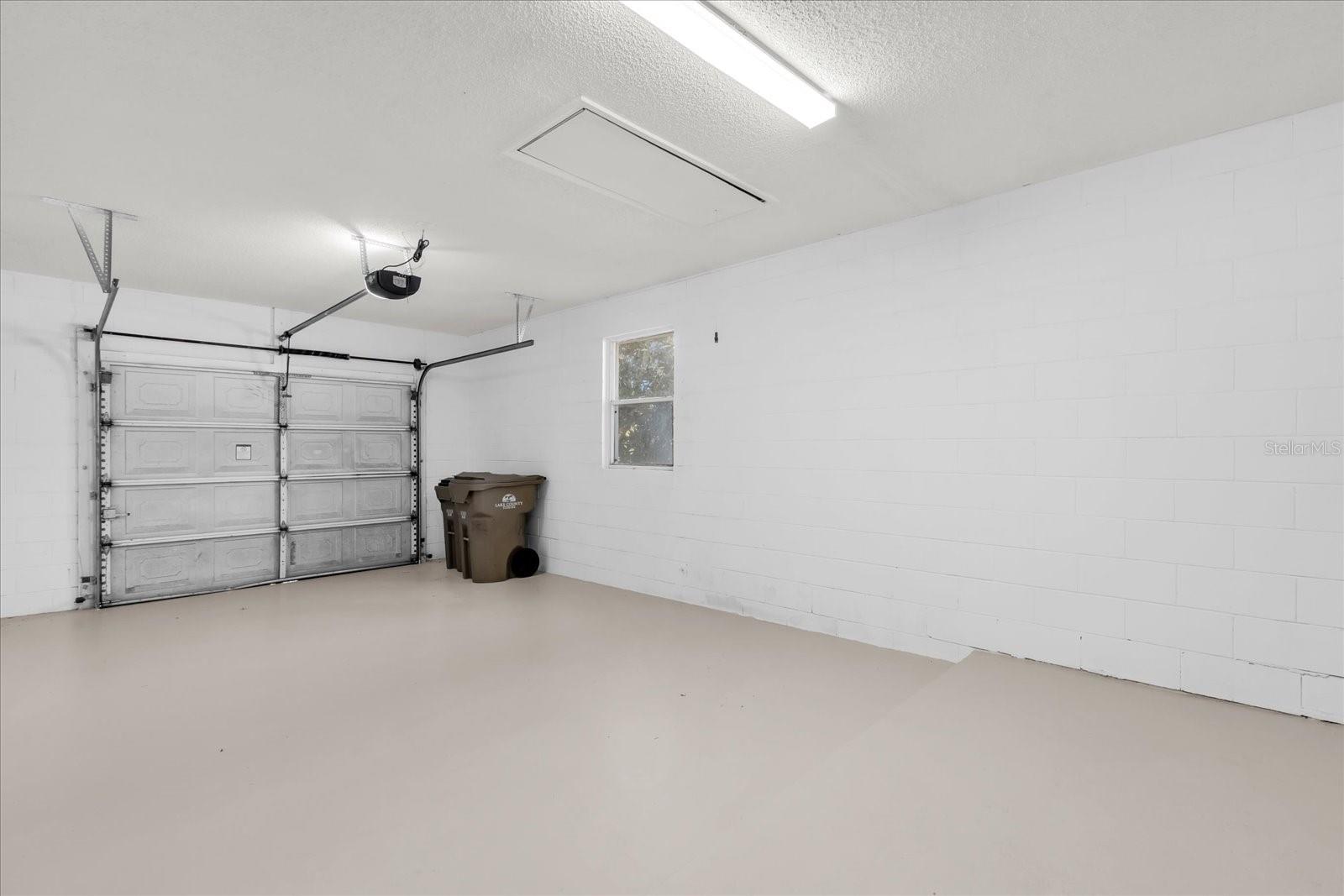 TOWNHOMES VILLAGE - Residential