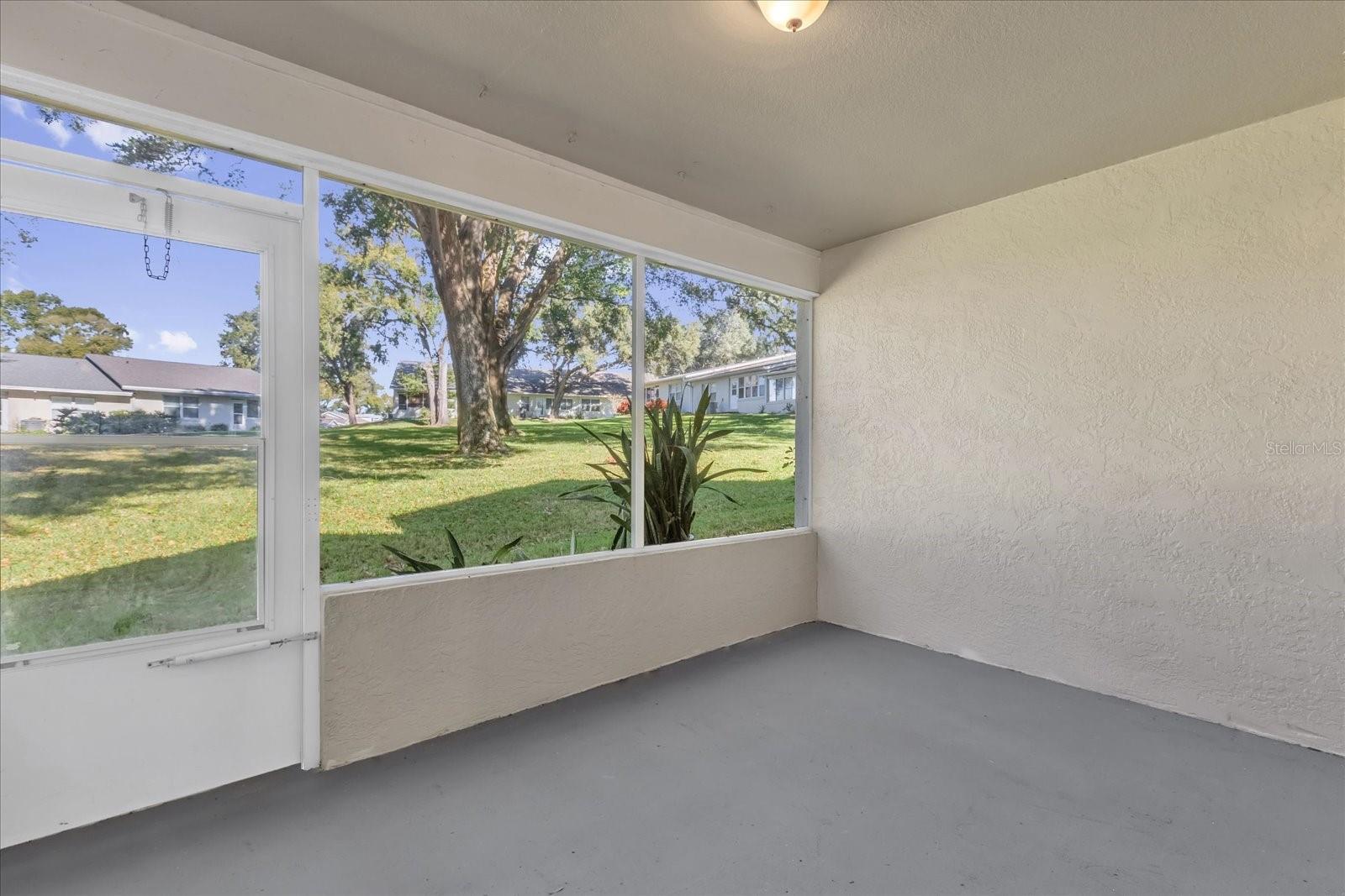 TOWNHOMES VILLAGE - Residential