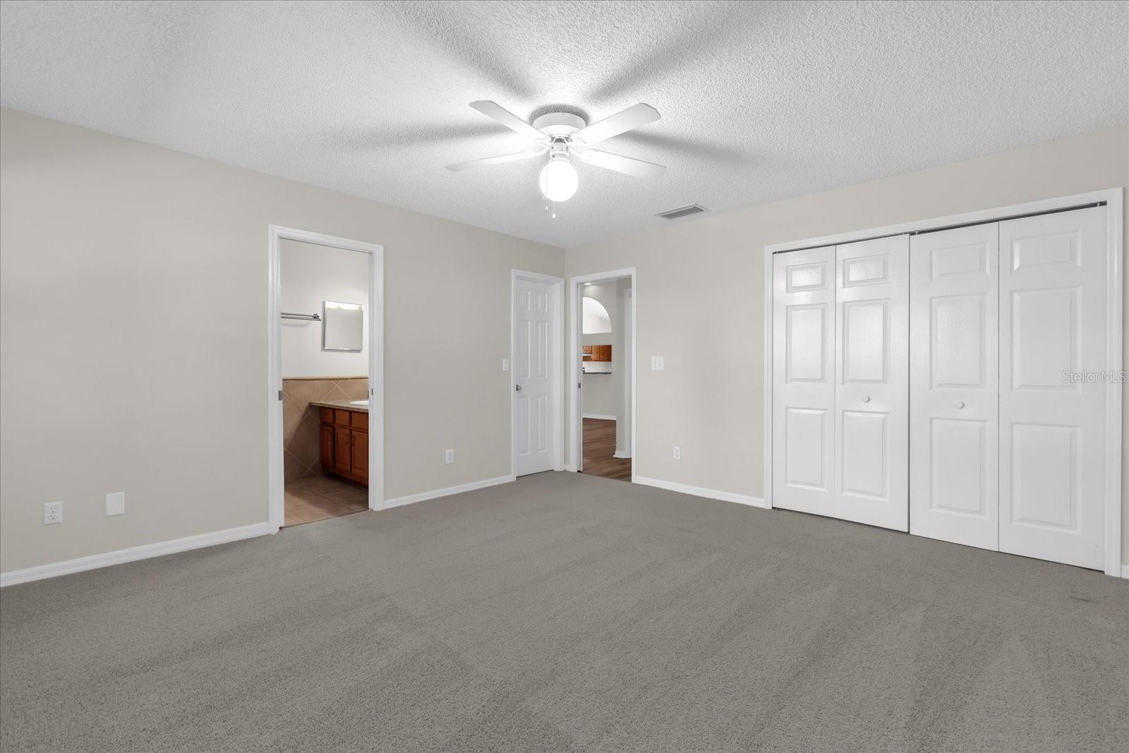 TOWNHOMES VILLAGE - Residential