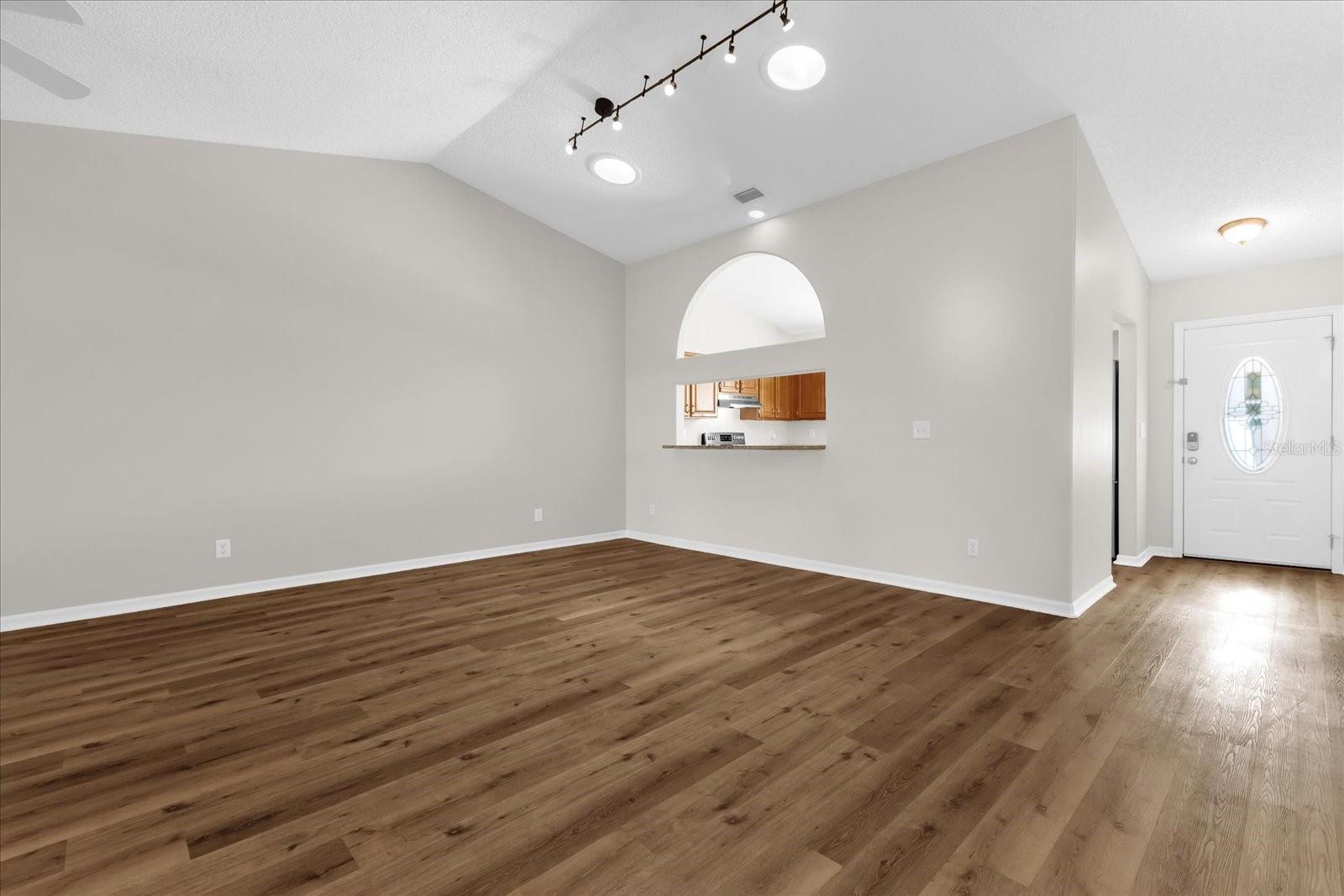 TOWNHOMES VILLAGE - Residential