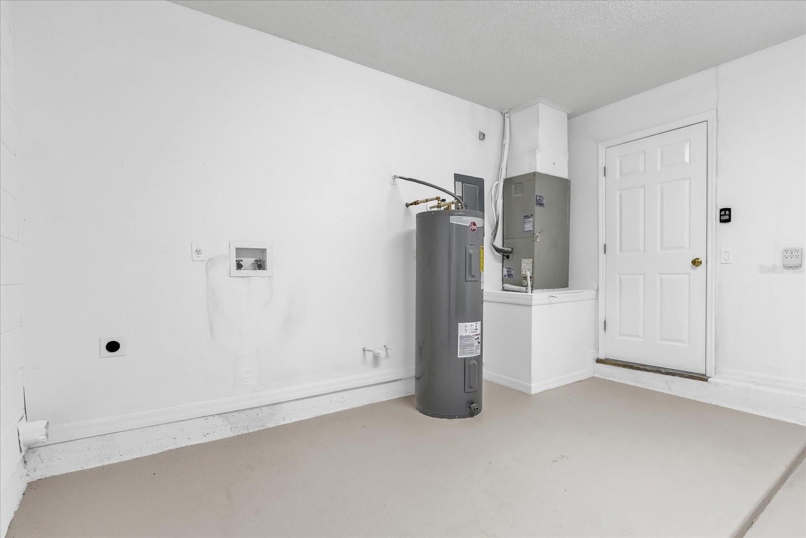 TOWNHOMES VILLAGE - Residential