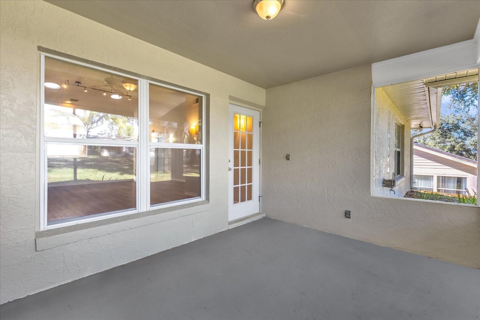 TOWNHOMES VILLAGE - Residential