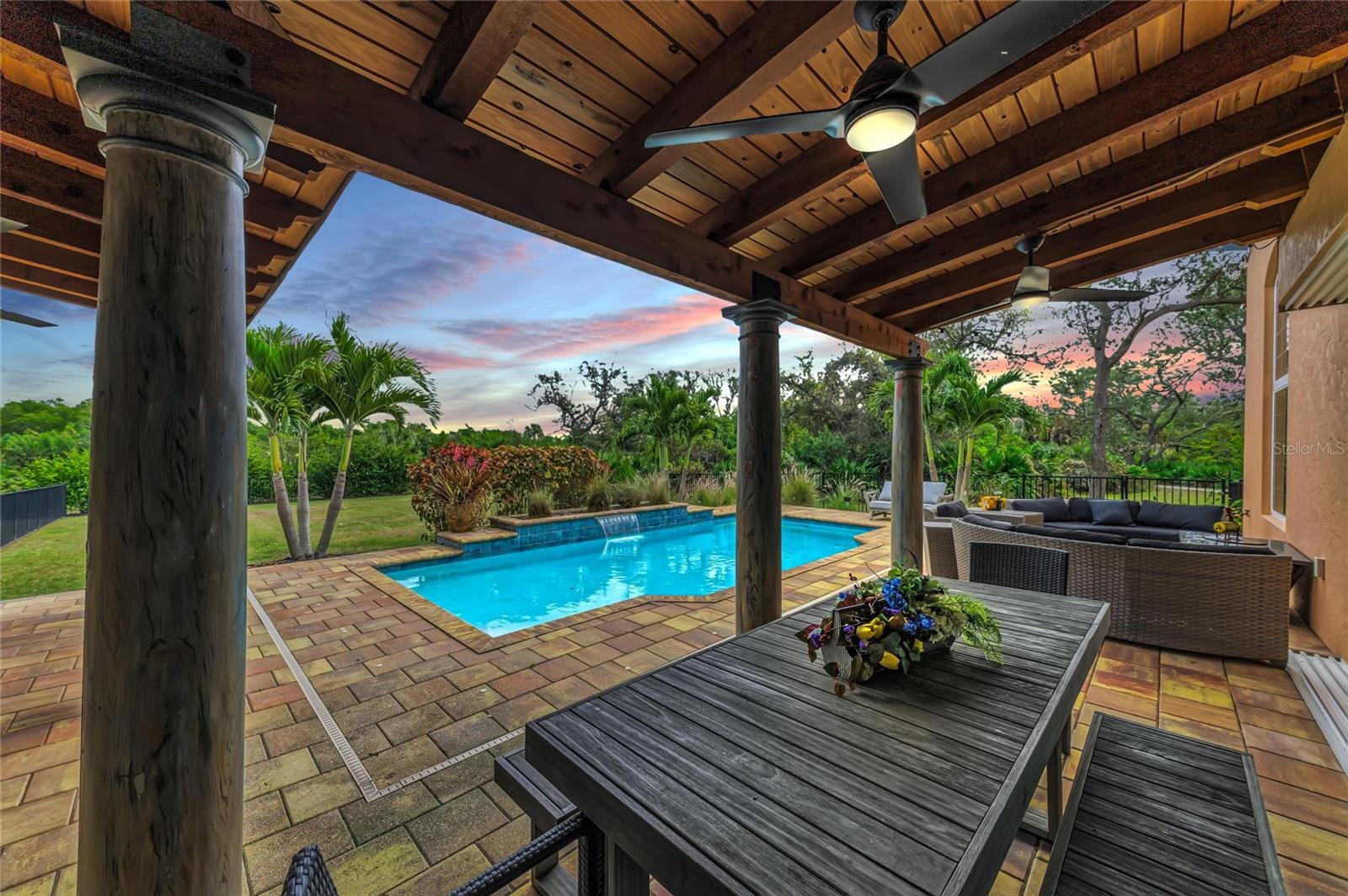 HERONS COVE - Residential