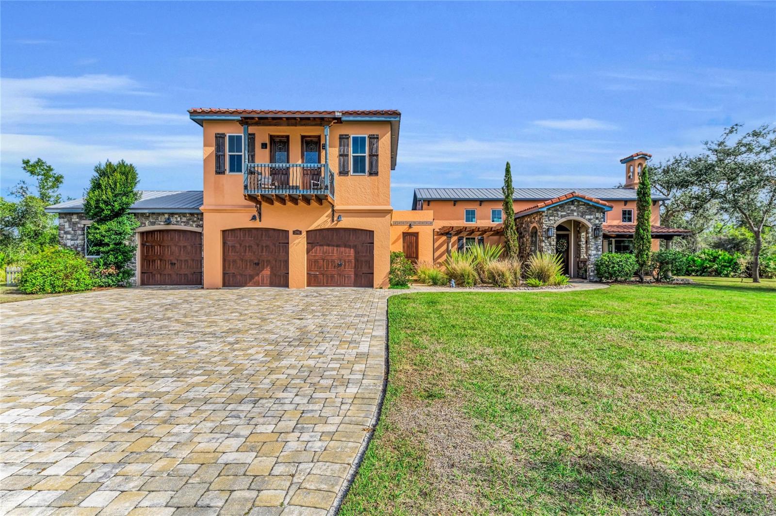 HERONS COVE - Residential