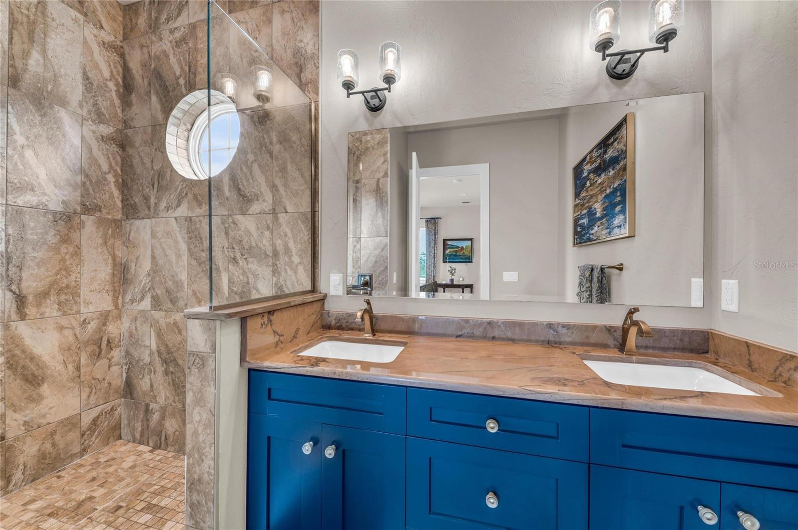 HERONS COVE - Residential