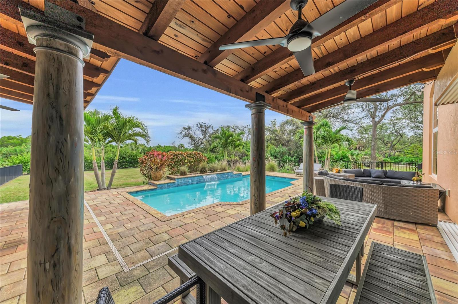 HERONS COVE - Residential