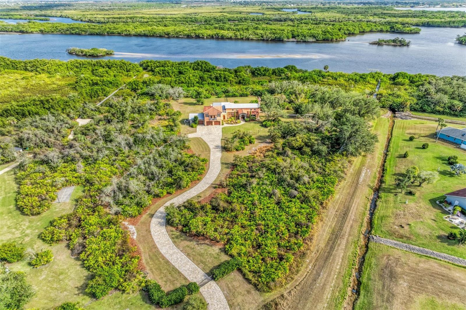 HERONS COVE - Residential