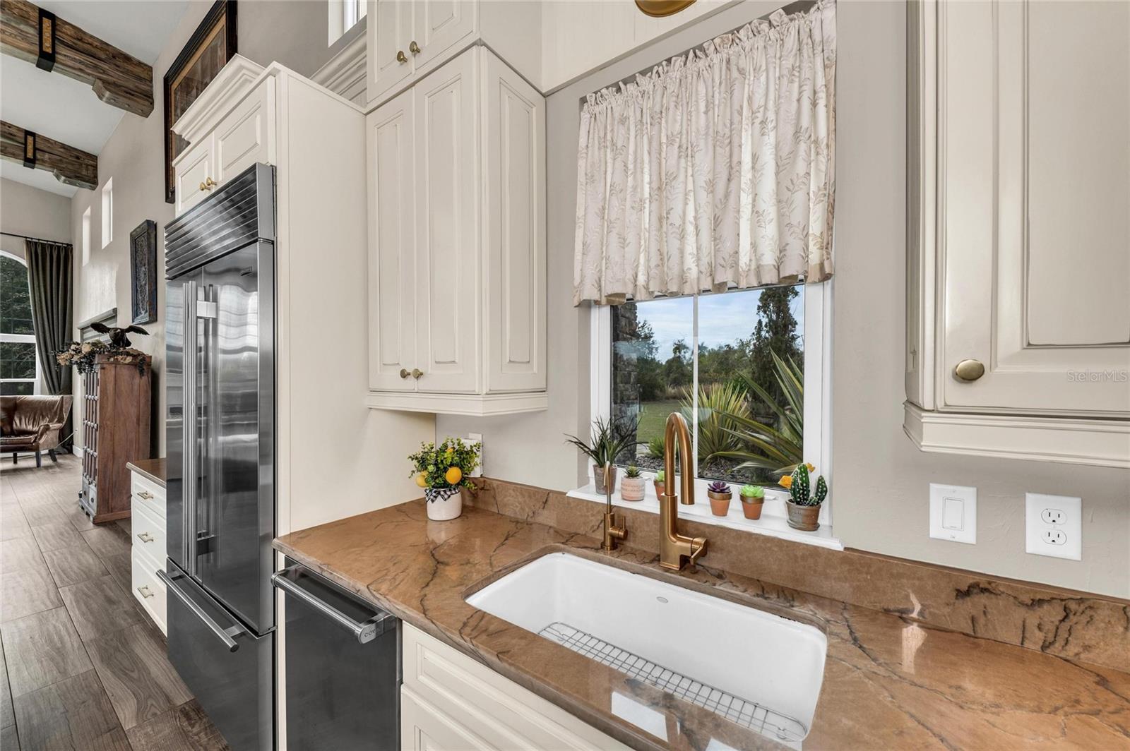 HERONS COVE - Residential