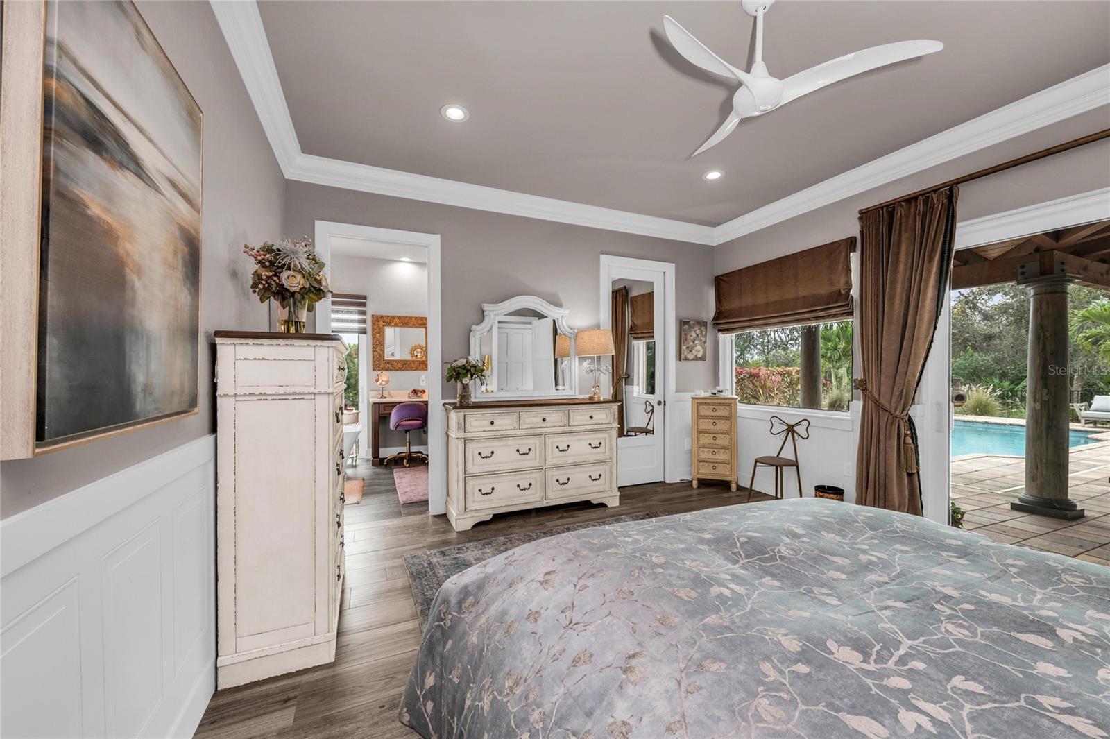 HERONS COVE - Residential