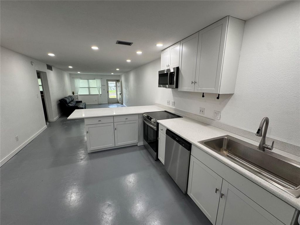 Photo of 5720 13th Avenue N #106B, St Petersburg, FL 33710 (MLS # TB8493237)