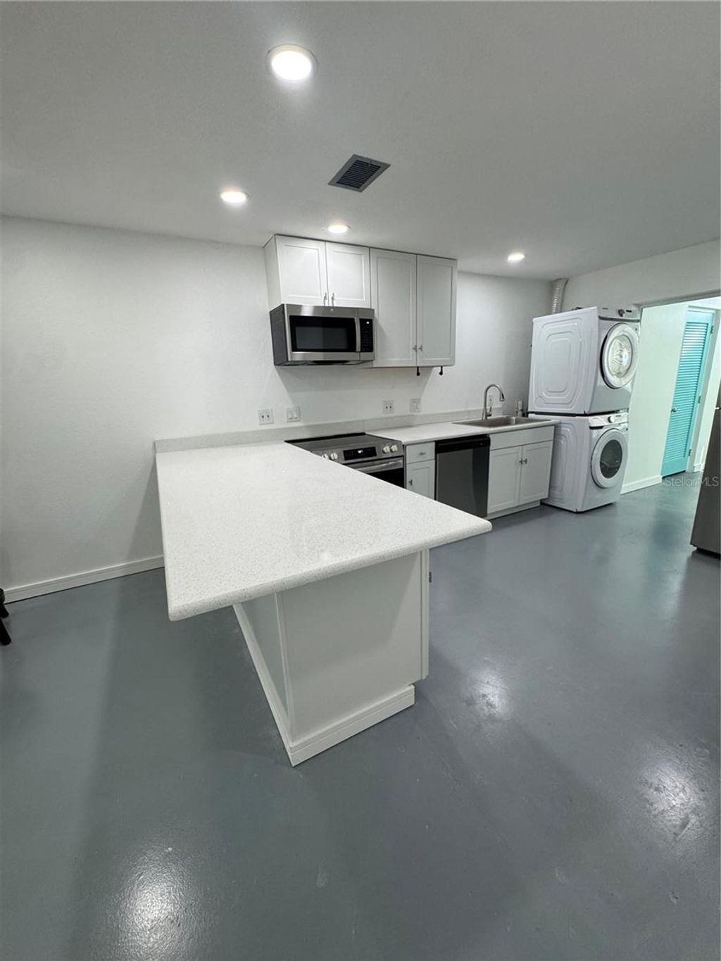 Photo of 5720 13th Avenue N #106B, St Petersburg, FL 33710 (MLS # TB8493237)