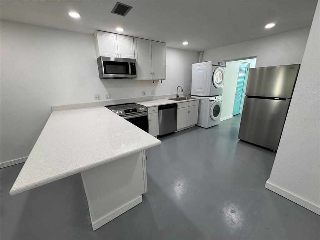 Photo of 5720 13th Avenue N #106B, St Petersburg, FL 33710 (MLS # TB8493237)