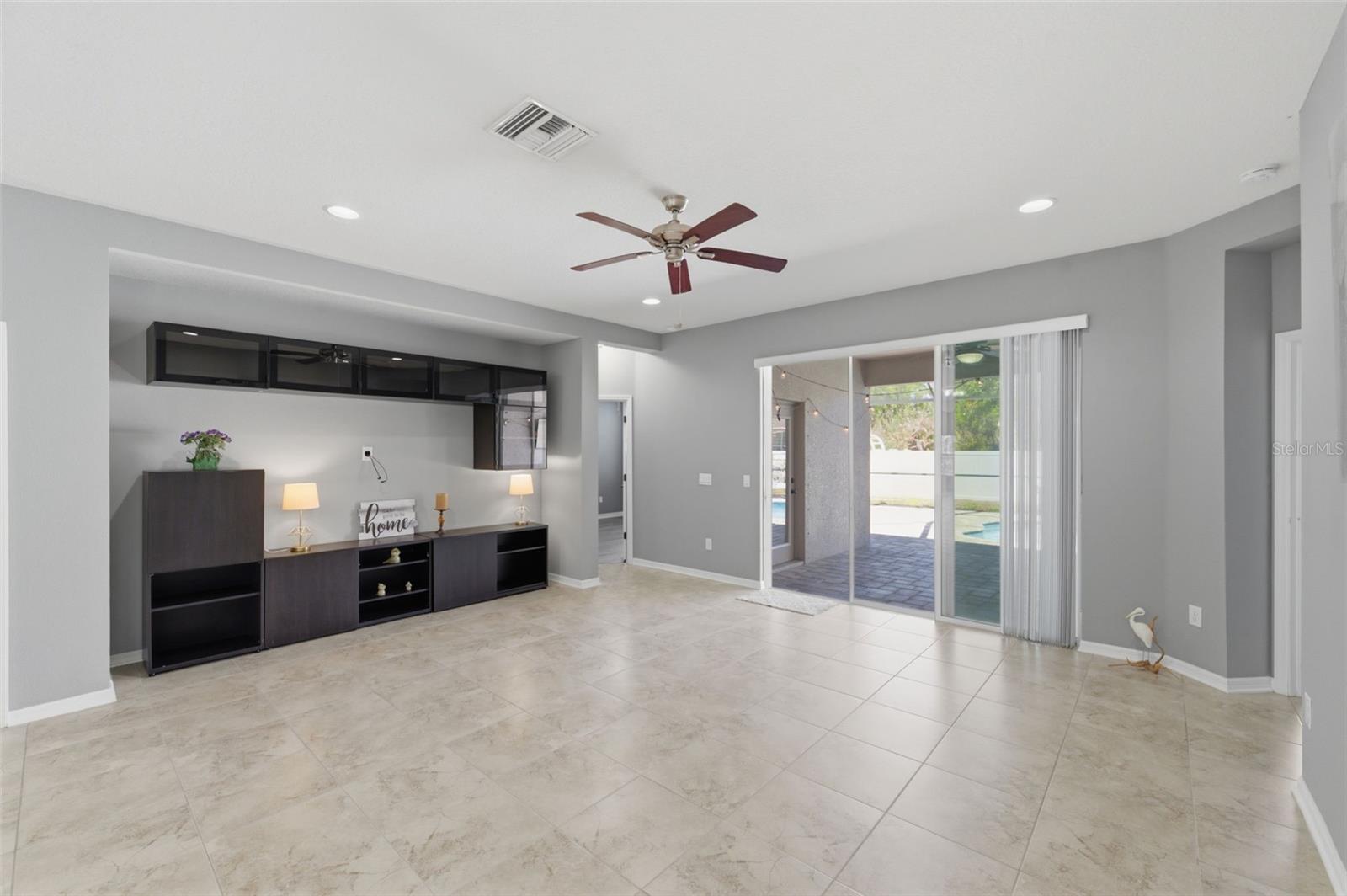 WATERS EDGE - Residential