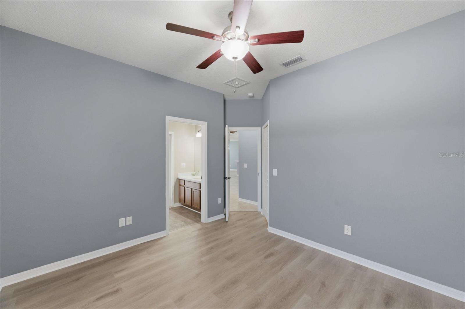 WATERS EDGE - Residential