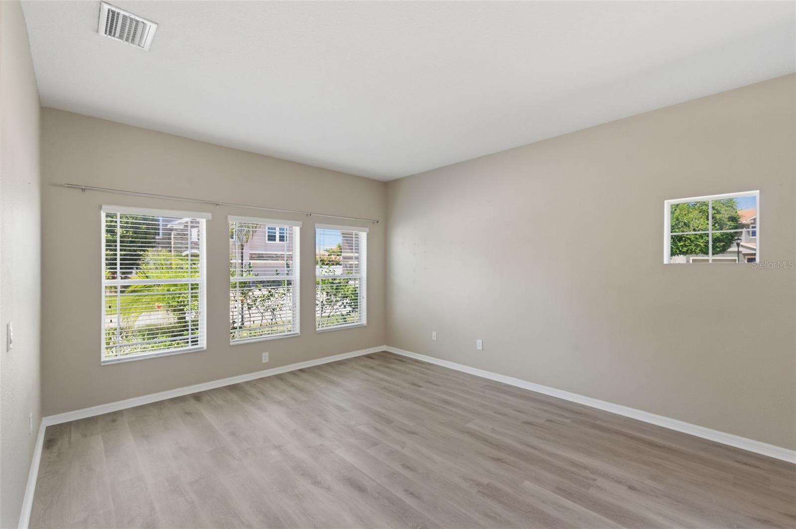 WATERS EDGE - Residential