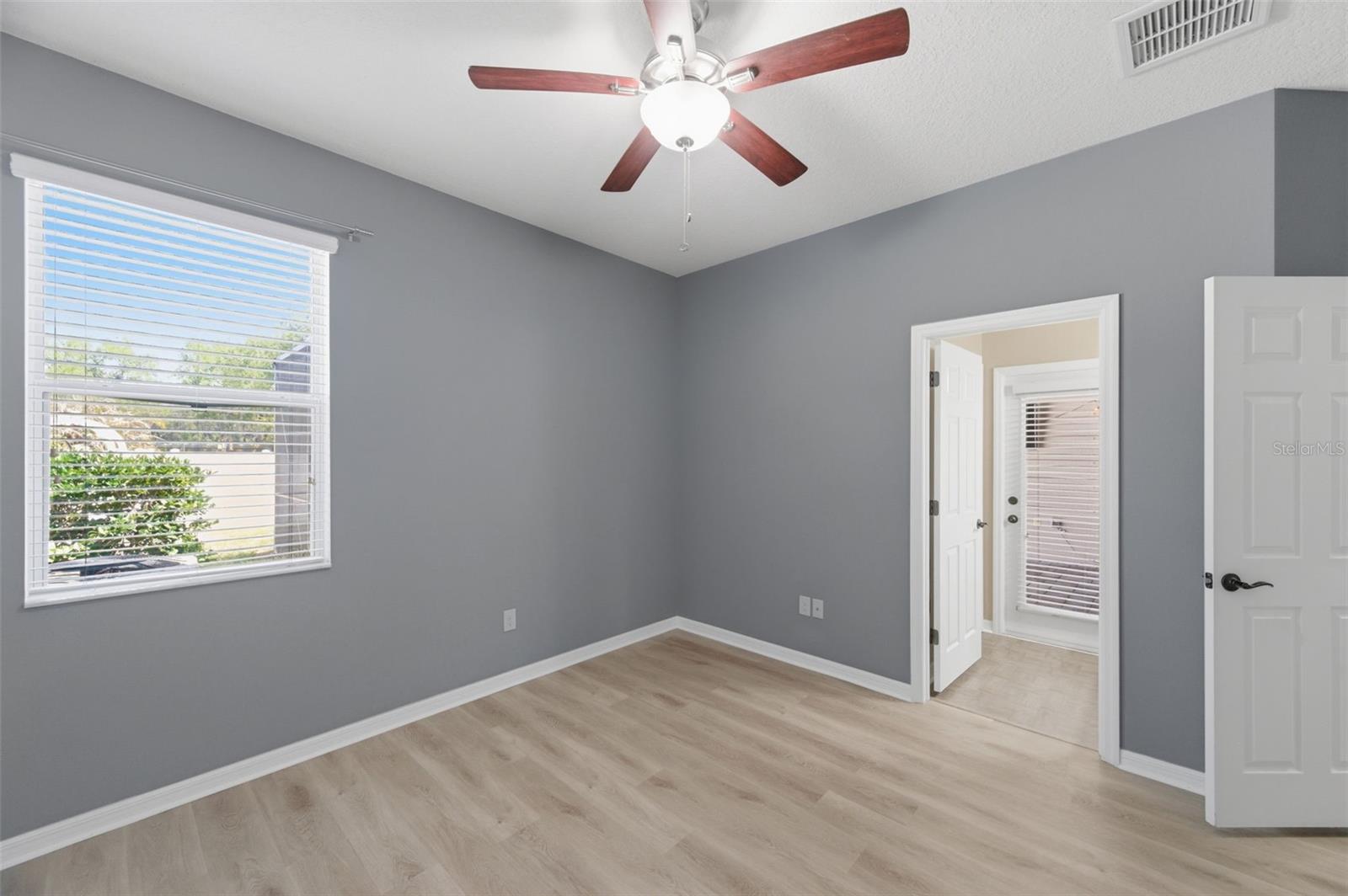 WATERS EDGE - Residential