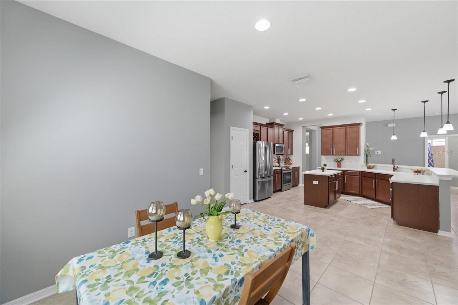 WATERS EDGE - Residential