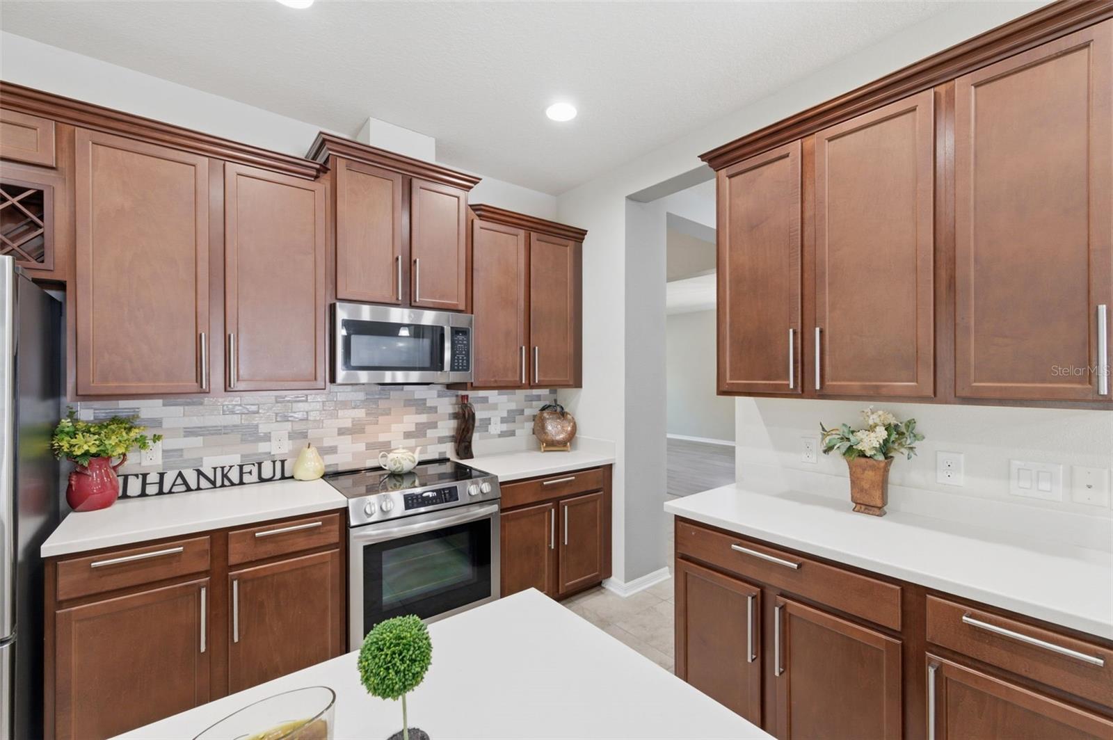 WATERS EDGE - Residential