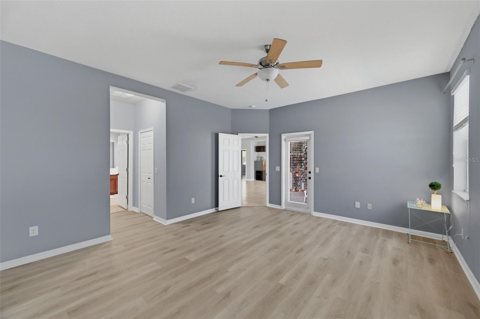 WATERS EDGE - Residential