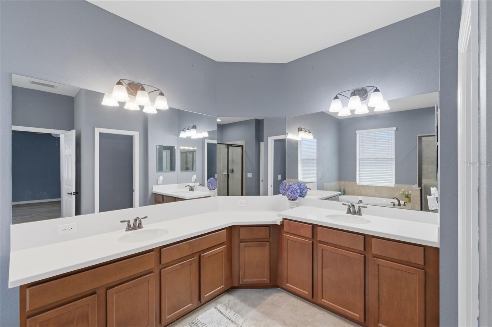 WATERS EDGE - Residential