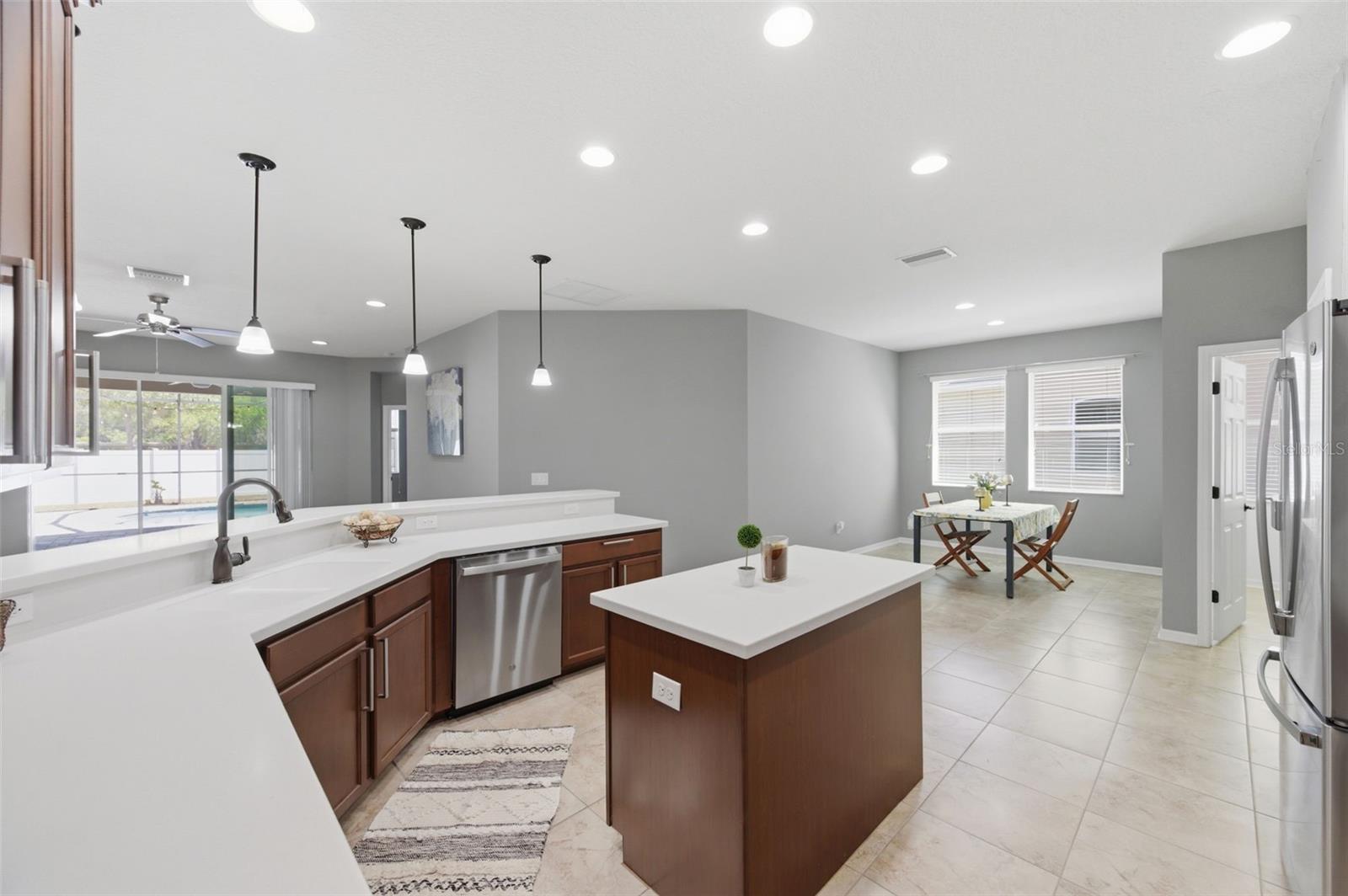 WATERS EDGE - Residential