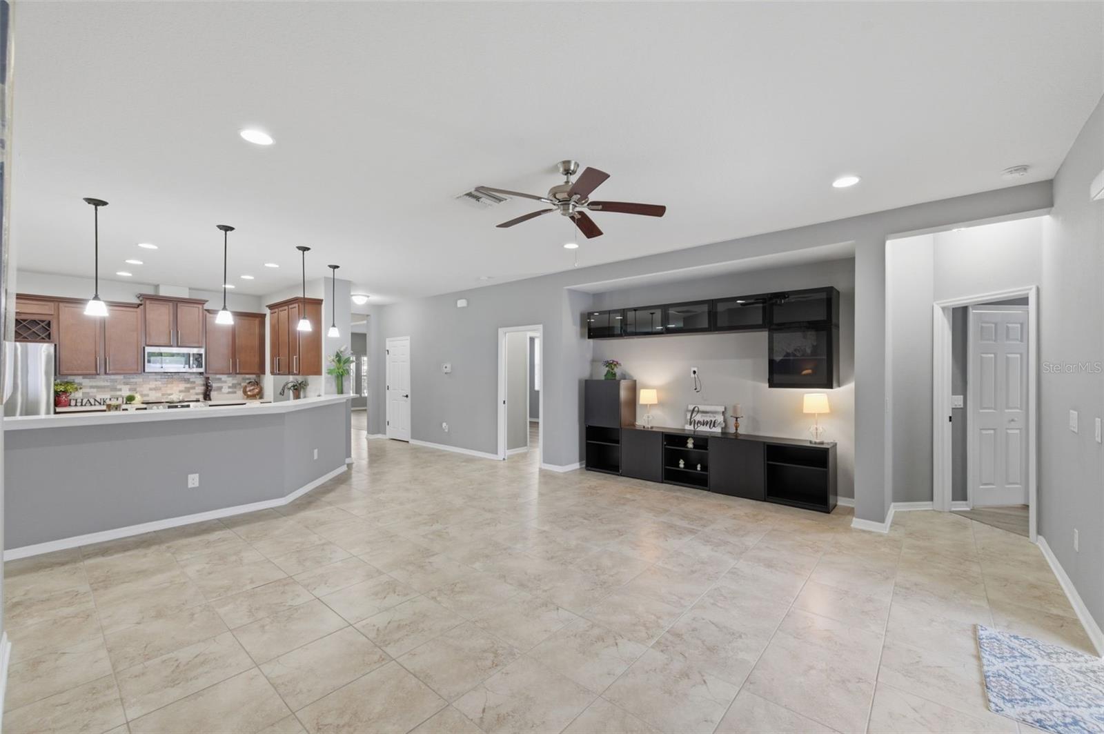 WATERS EDGE - Residential