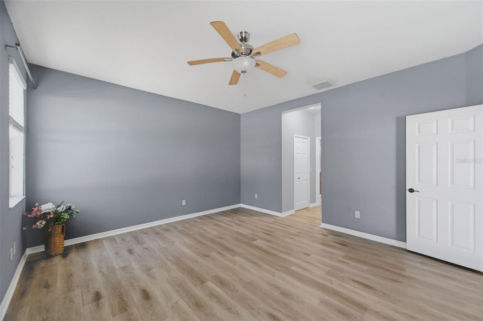 WATERS EDGE - Residential