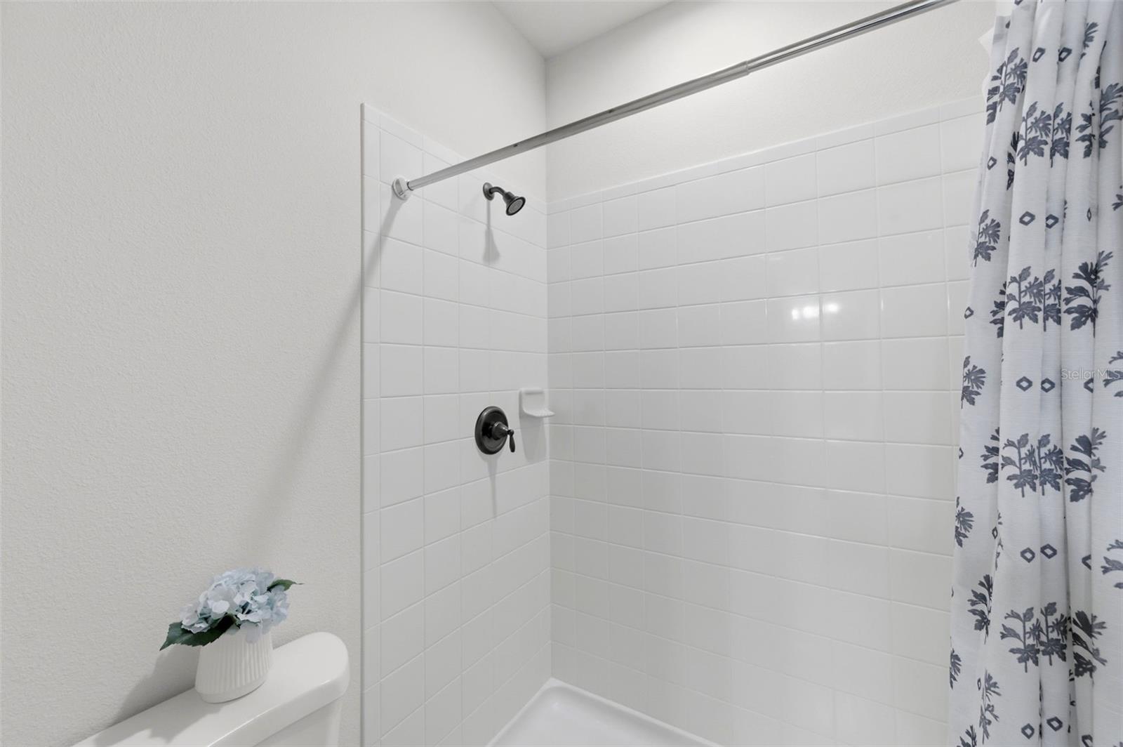 WATERS EDGE - Residential