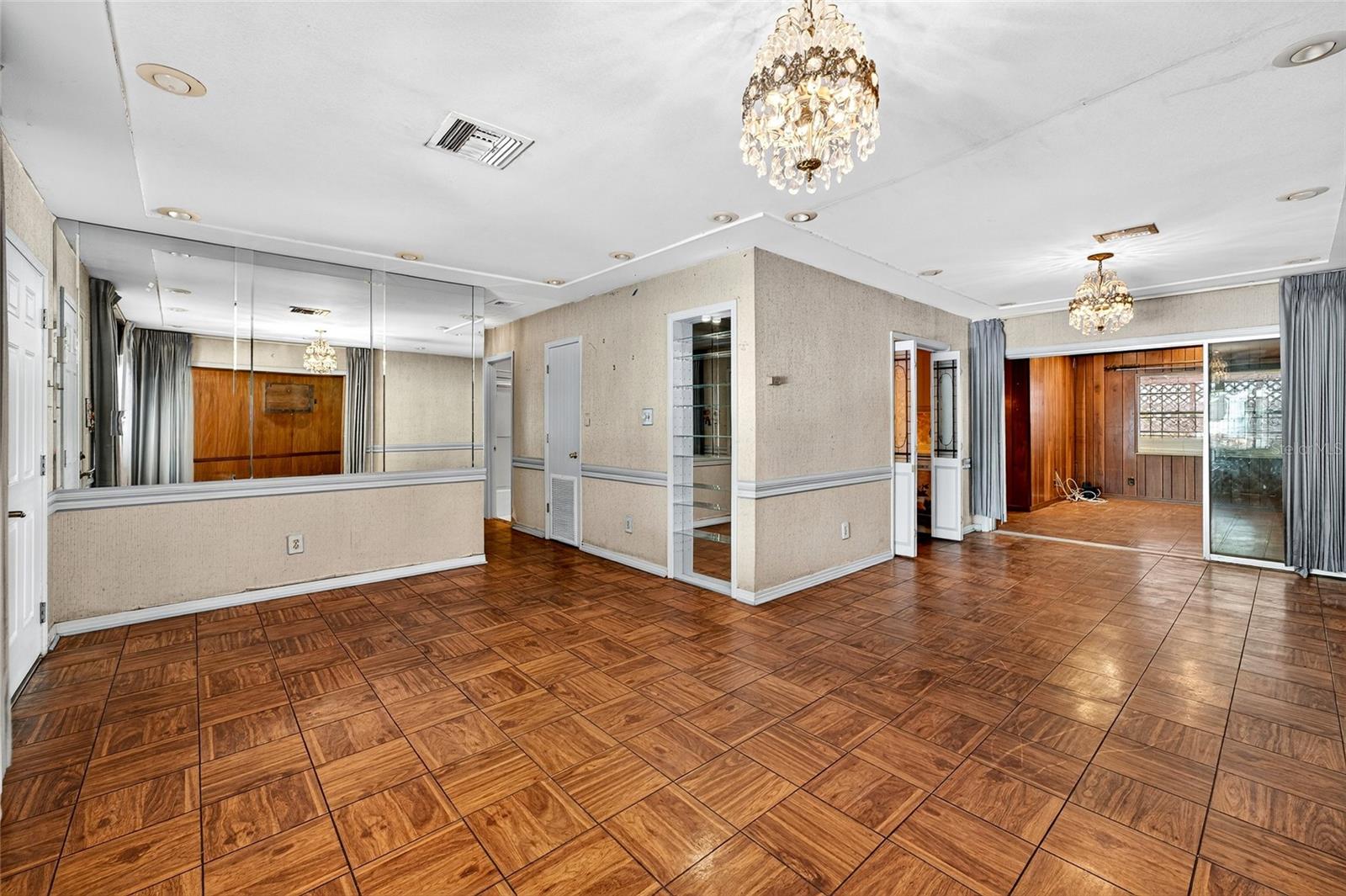 EAST TAMPA BLOCKS 1 TO 40 - Residential