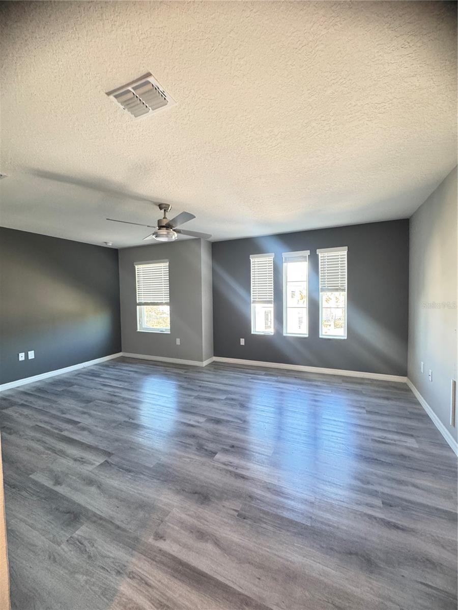 BELLA PARC TWNHMS - Residential Lease