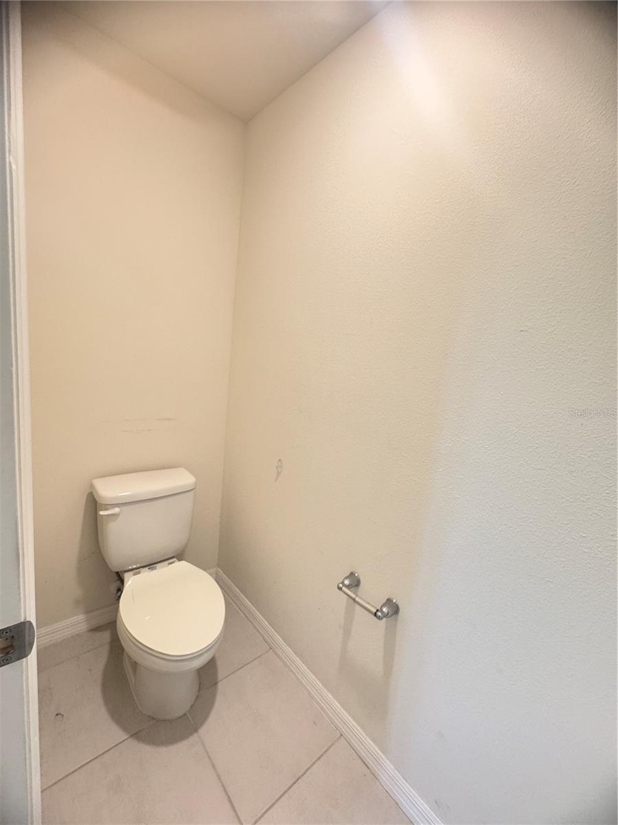 BELLA PARC TWNHMS - Residential Lease