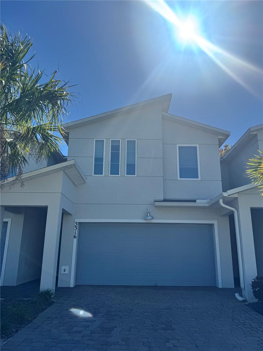 BELLA PARC TWNHMS - Residential Lease