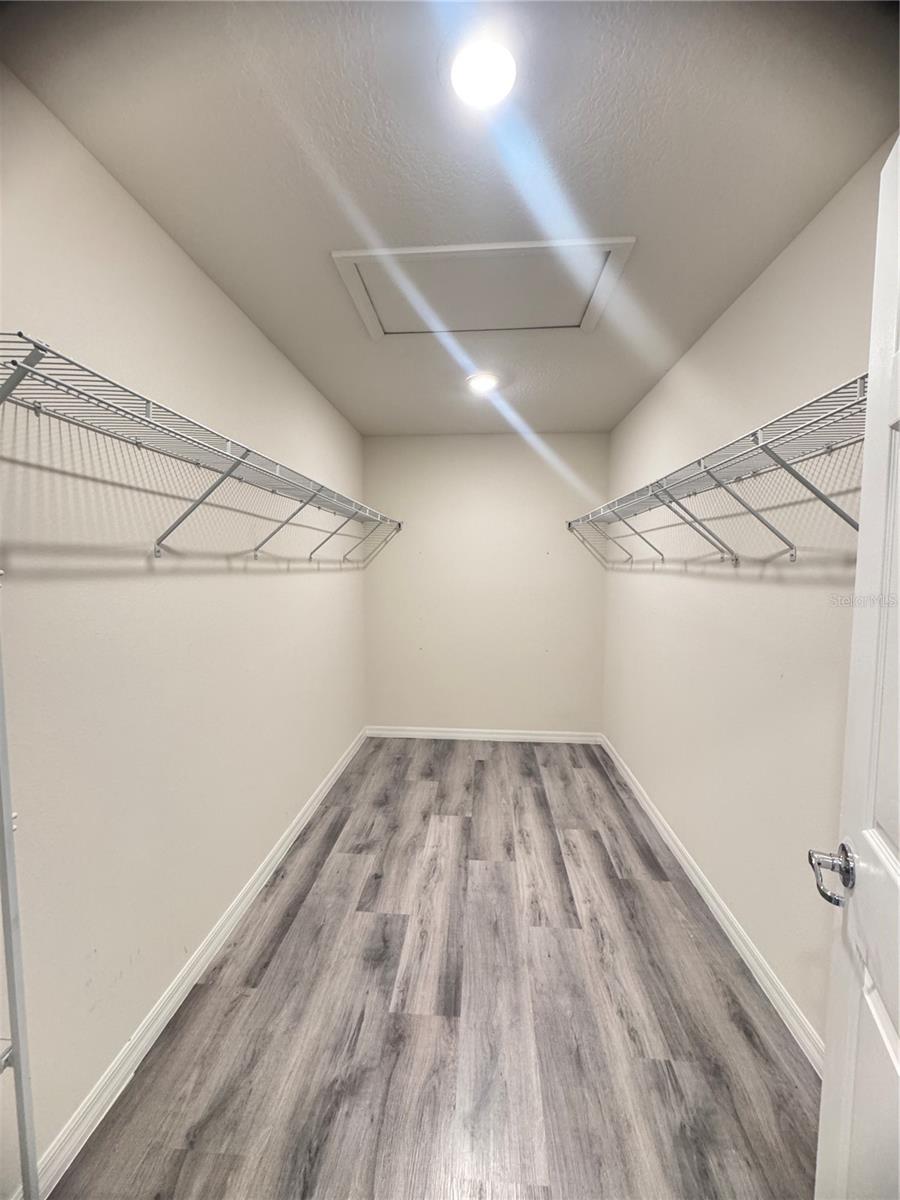 BELLA PARC TWNHMS - Residential Lease