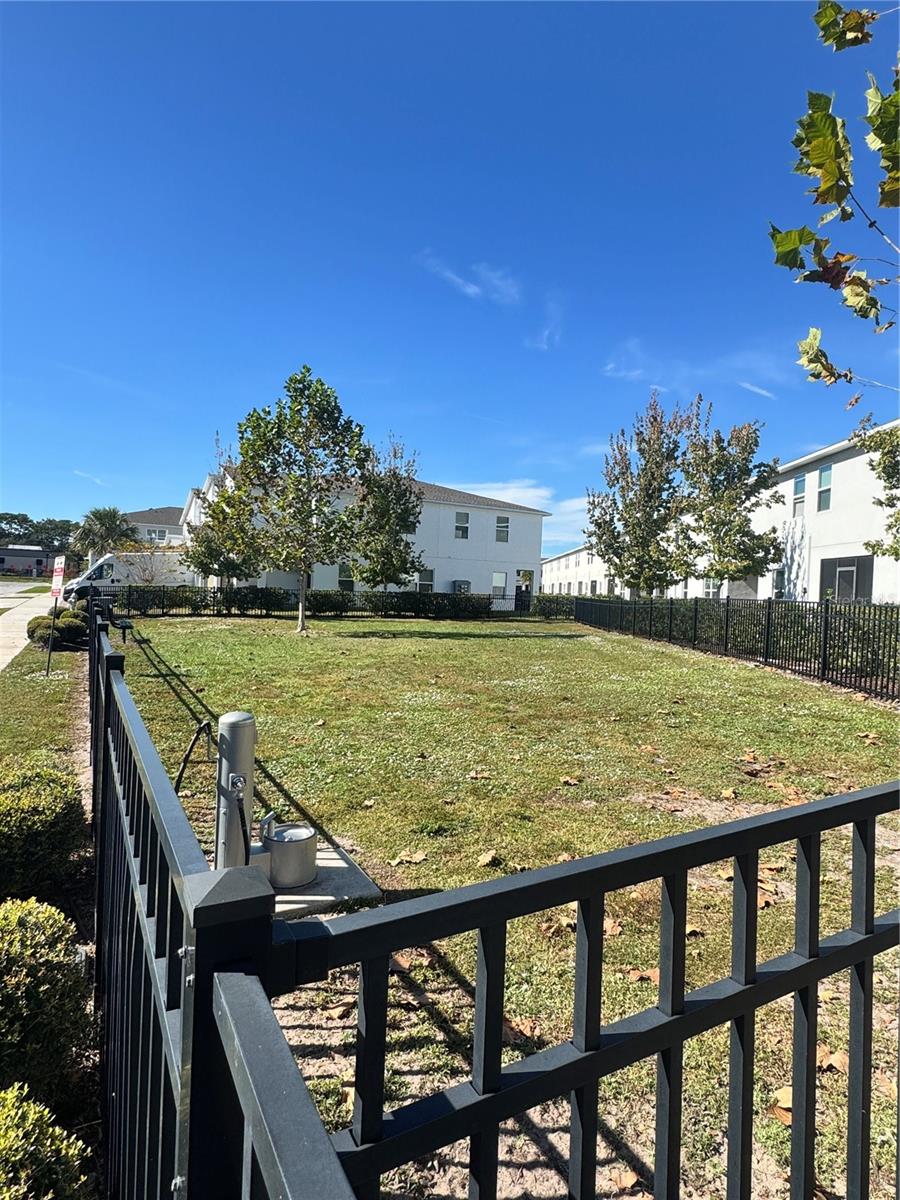 BELLA PARC TWNHMS - Residential Lease