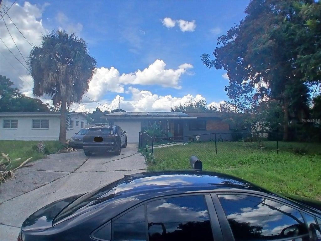 Photo of 1818 Heather Avenue, Tampa, FL 33612 (MLS # A4705043)