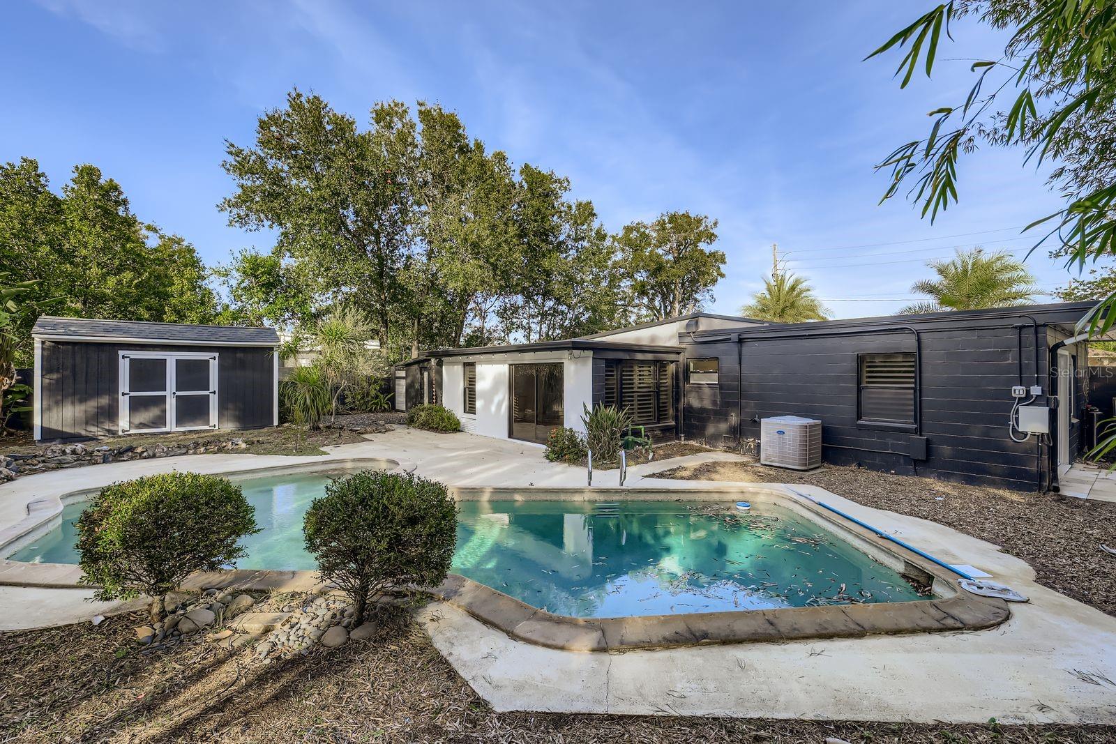 PHILLIPS FIRST REPLAT/LAKEWOOD - Residential